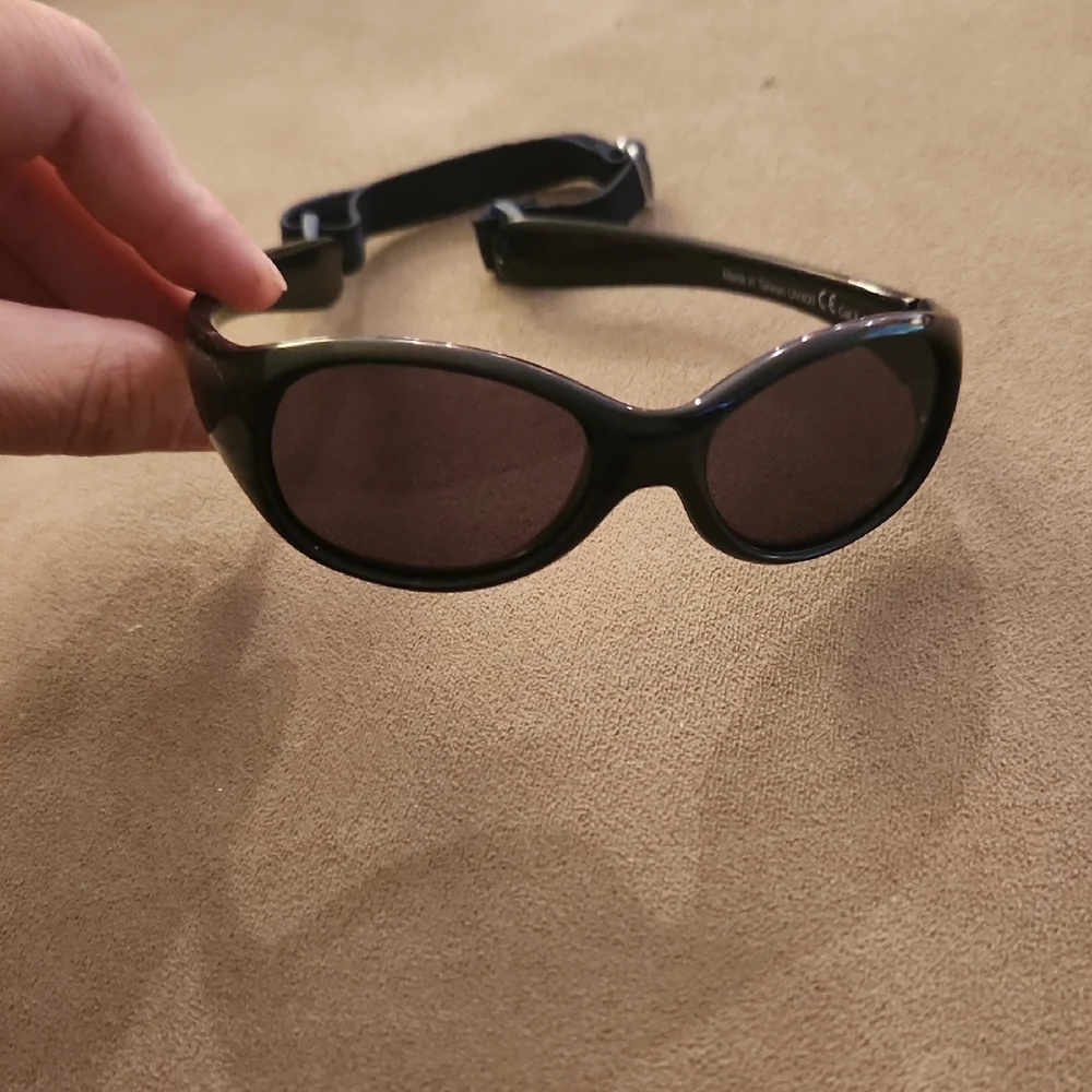 UVeez Baby Stylish Black Sunglasses With Elastic Strap